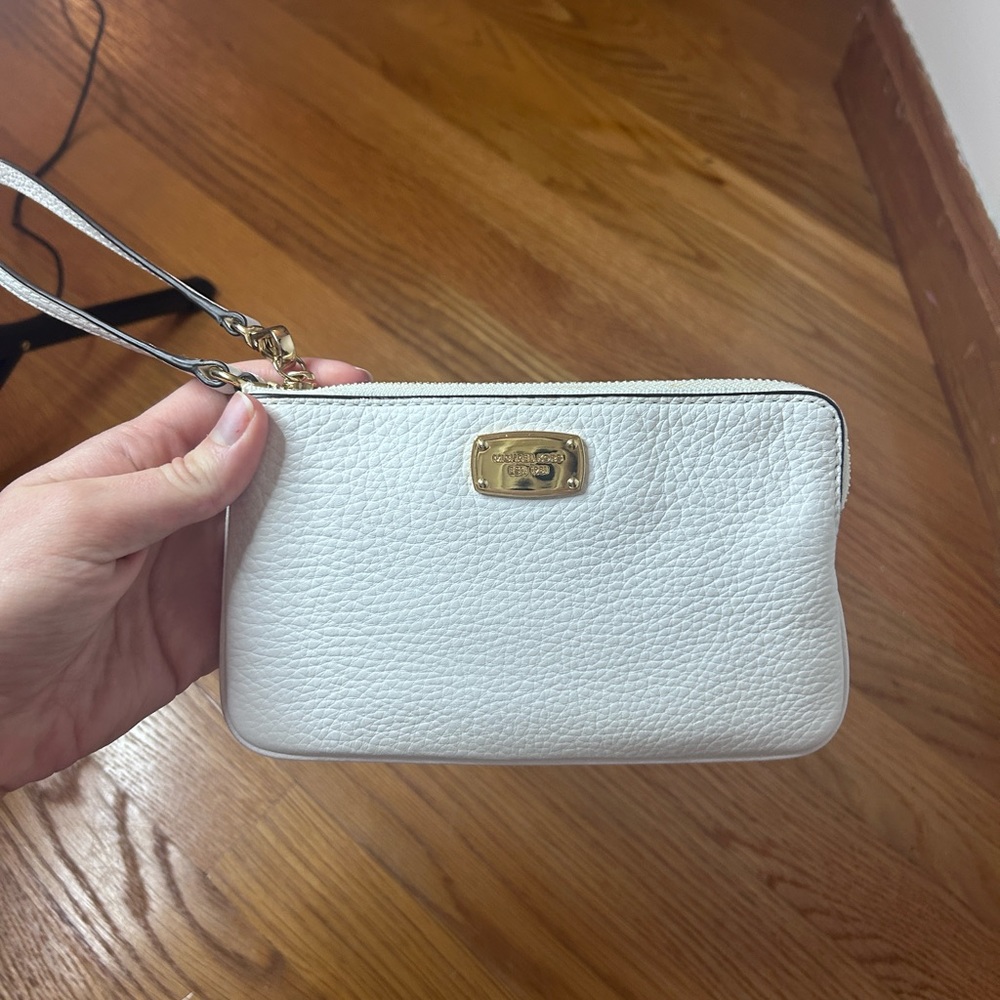 Michael Kors Medium Wristlet in Optic White